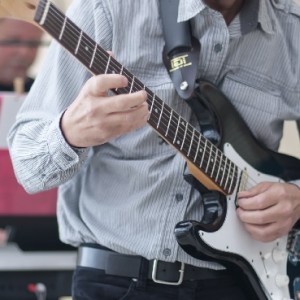 GUITARRA PARA ZURDOS